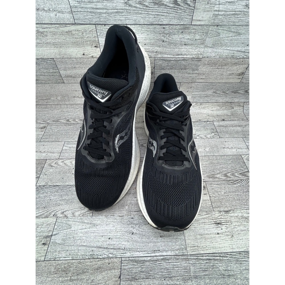 Saucony Triumph 21‎ Women Running Shoes Black White S10881-10 Size 10